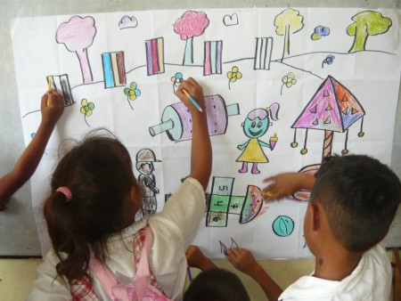 Ubicando las figuras planas y sólidos en el parque de diversiones